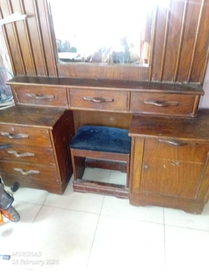 dressing table 1