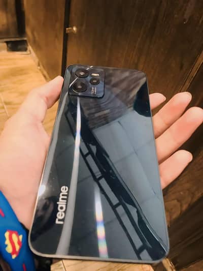 Realme C35