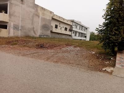 30*70 Sun Face Ideally Location Plot In Pwd Nearly London Baker's