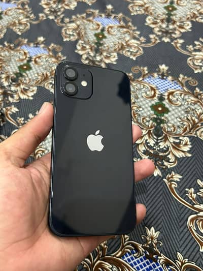 Apple iPhone 12