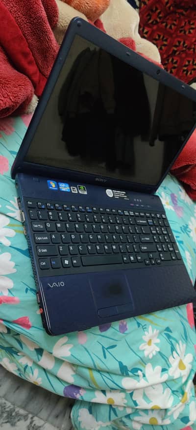 Sony 17 inch full size