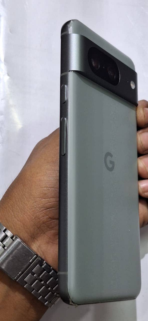 Google Pixel 8 5