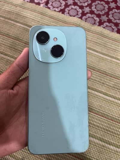 TECNO SPARK GO 1