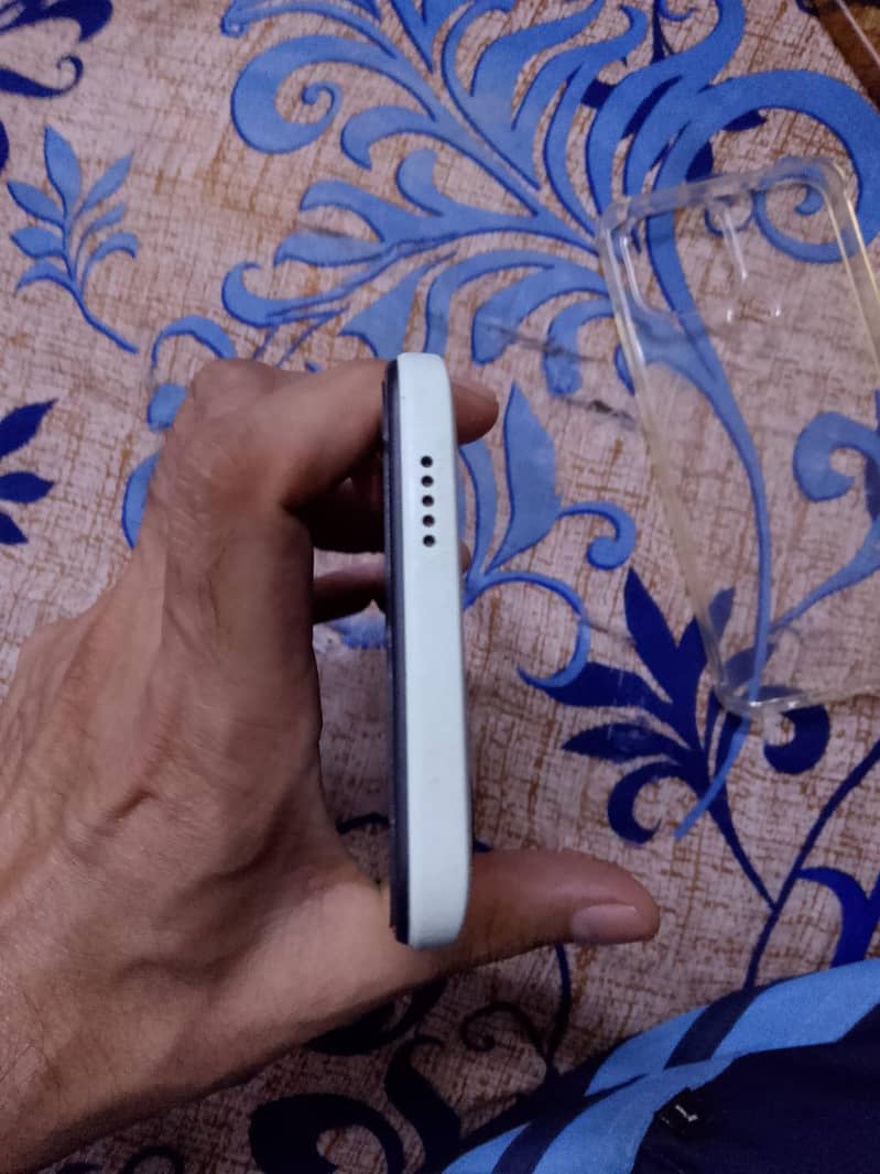 Redmi  A2 plus 3