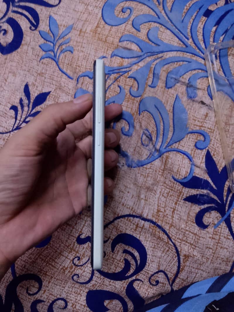 Redmi  A2 plus 4