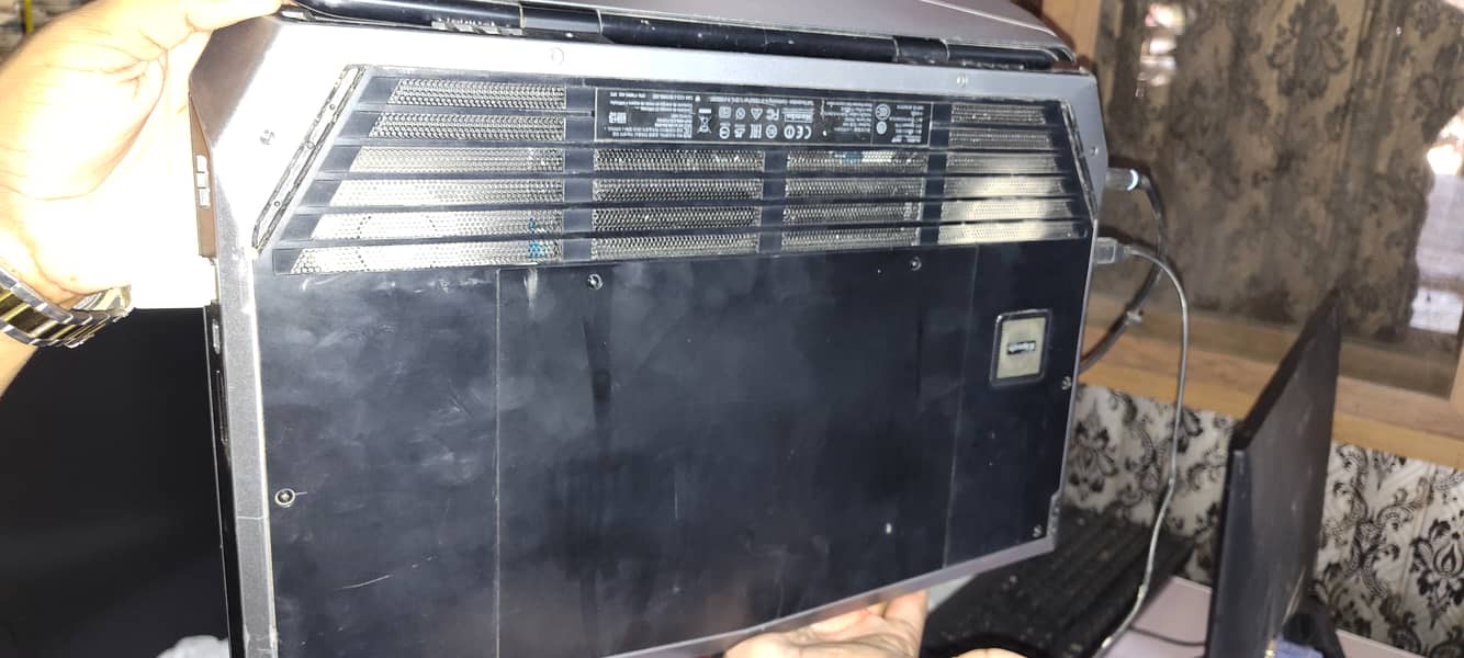 Alienware-R17 3