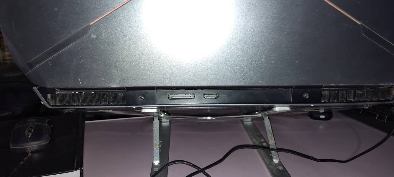 Alienware-R17 6