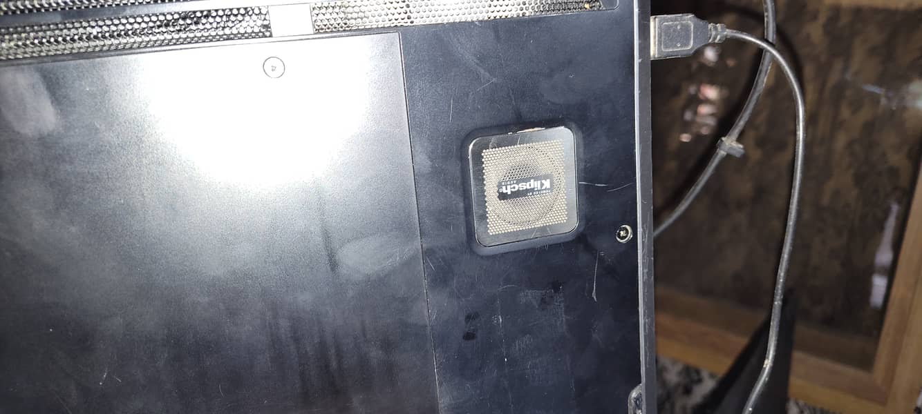 Alienware-R17 8