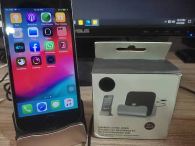 Charge And sync dock for Iphone.