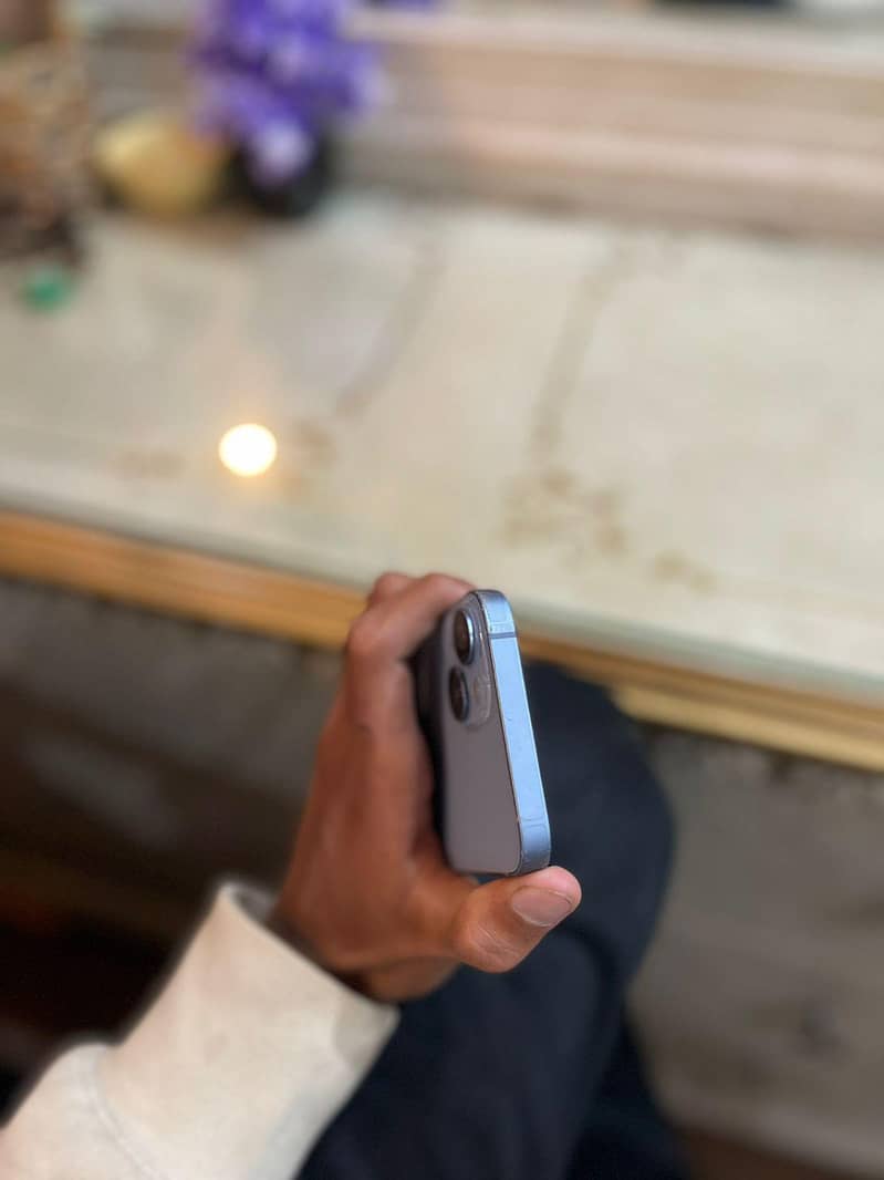 Apple iPhone 14 2