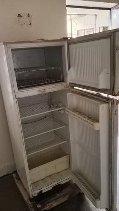 PEL REFRIGERATOR