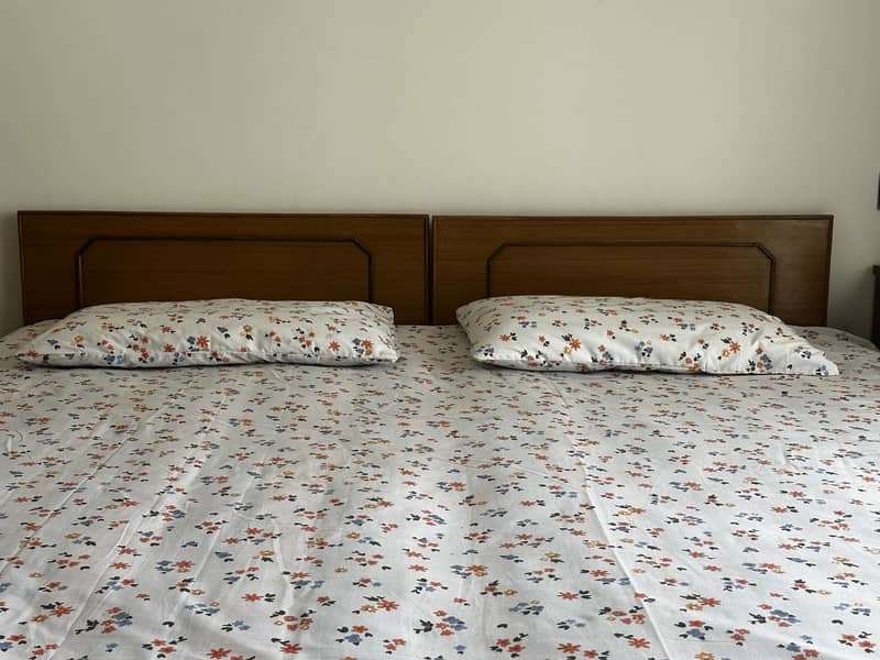 Single beds 6