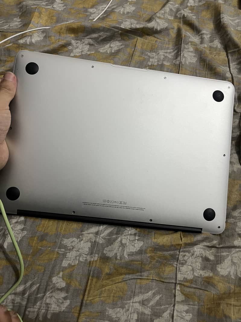 Macbook air mid 2012 2