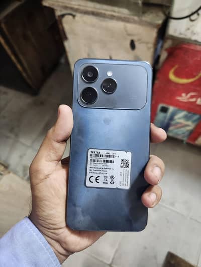 Tecno spark 40. PATA APROVED  6 128