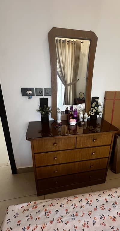 Dresser with mirror