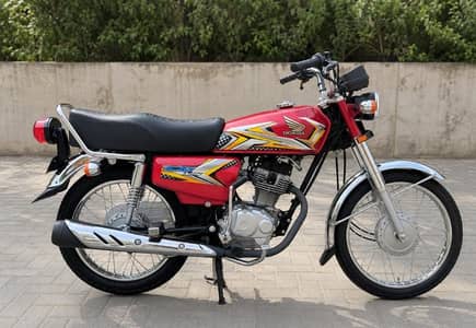 Honda 125 RED