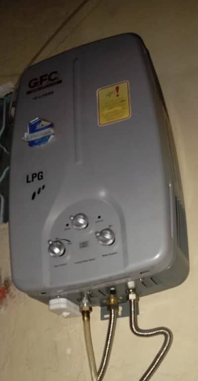 GFC geyser 10 litres new