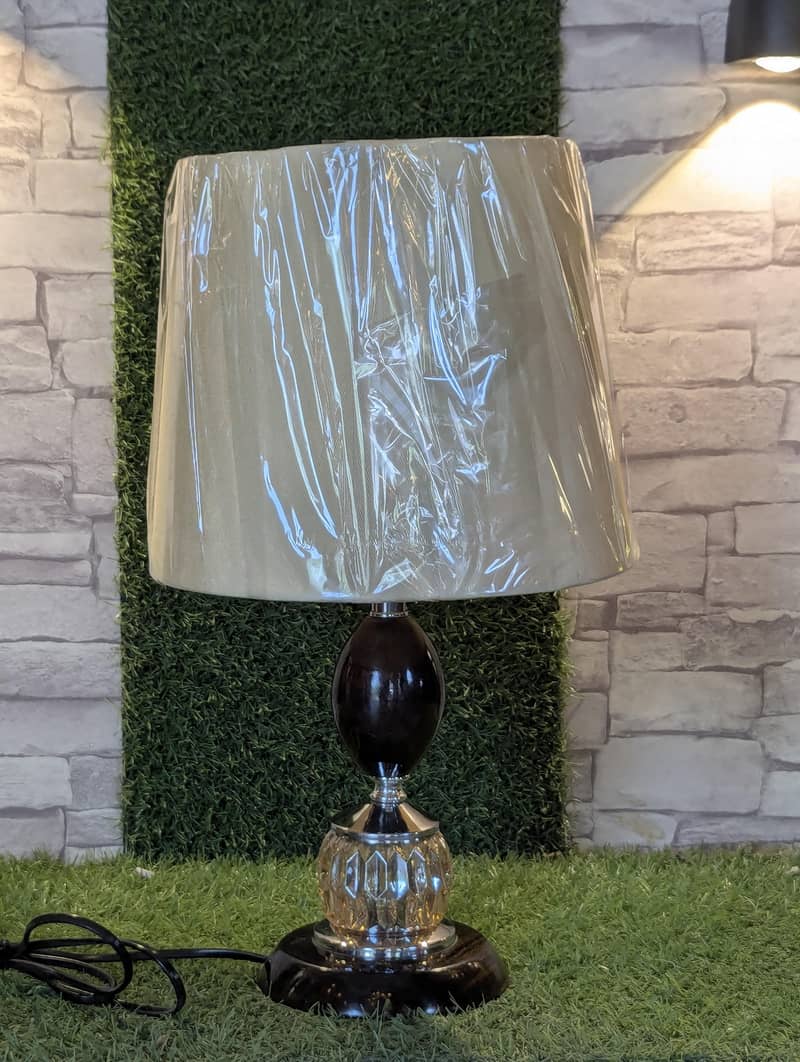 Table lamps 16
