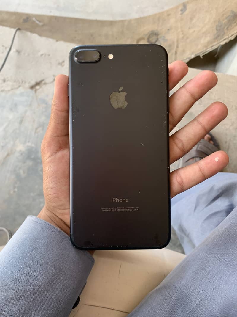 Apple iPhone 7 Plus 2