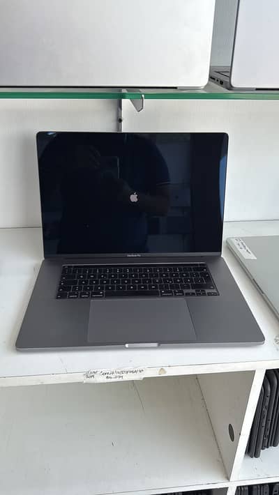MacBook Pro 16-inch 2019 Core i7 6-Core 32GB RAM 1TB SSD 4GB Graphics