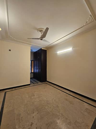 E-11-4 Gruand porshan available for rent in E-11 Islamabad