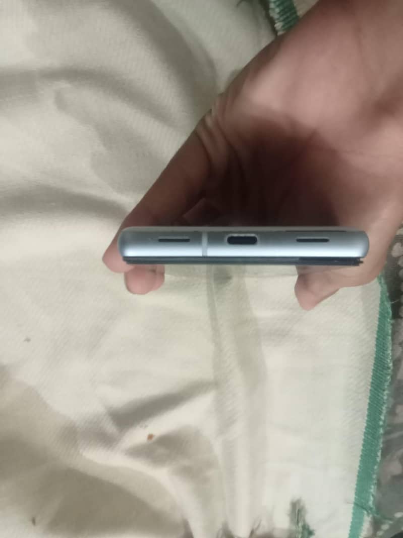 Google Pixel 7a 3