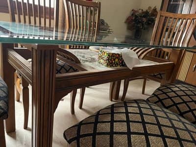 Dining table carefully used