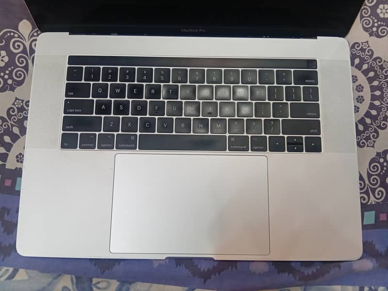 Macbook pro 0