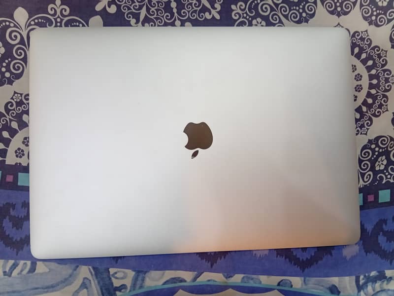 Macbook pro 1