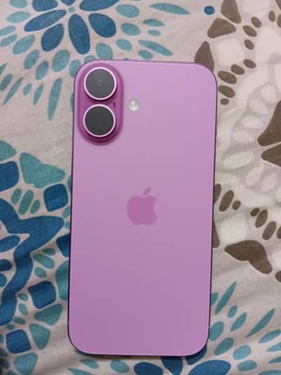 Apple iPhone 16