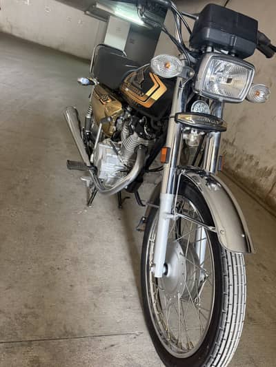 CG 125 black colour