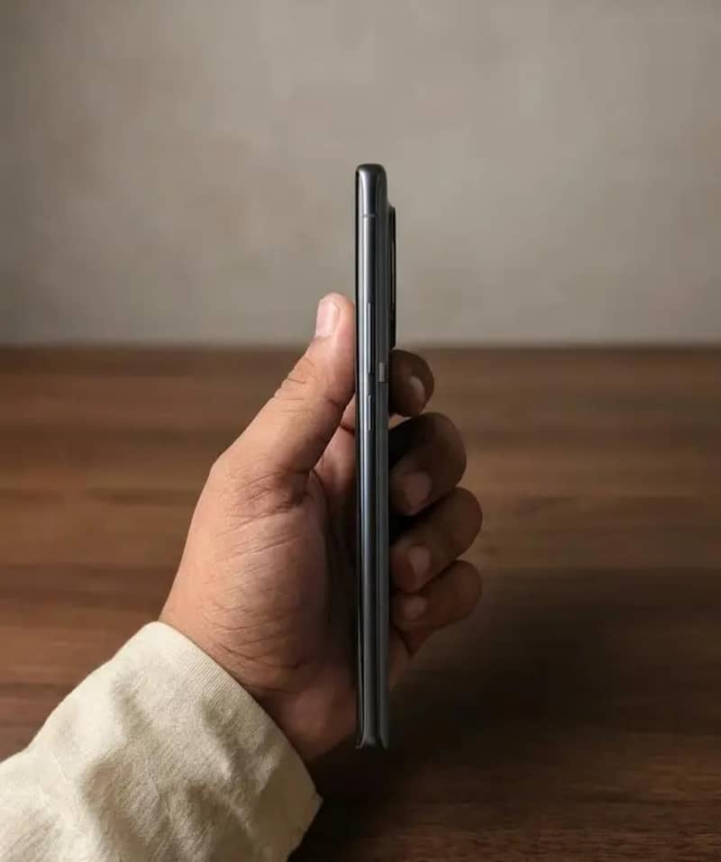 Google Pixel 7a 2