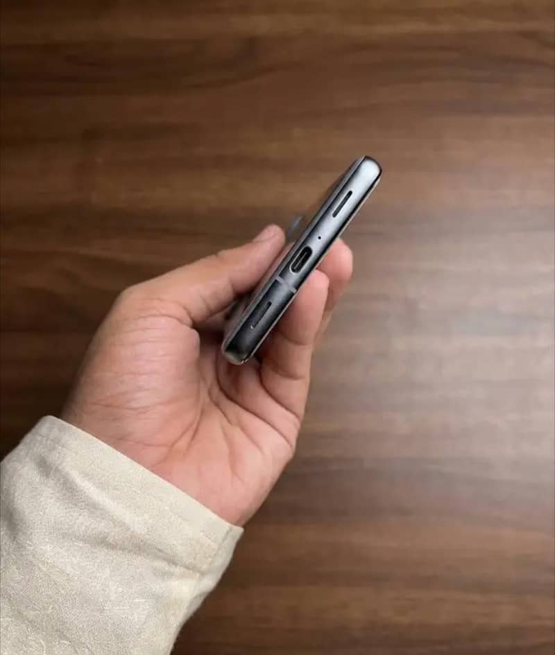 Google Pixel 7a 3