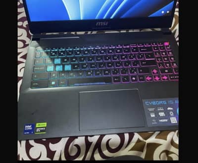 MSI Cyborg 16 AI (Core Ultra 7 155H • RTX 4060 8GB • 16GB • 512GB SSD)