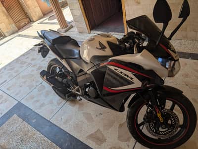 Honda CBR 150R EFI JAPANESE