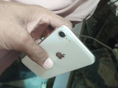 Apple iPhone 8
