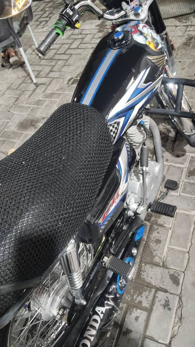 | Honda | CG 125 | Model 2025 | Condition 10/10 |