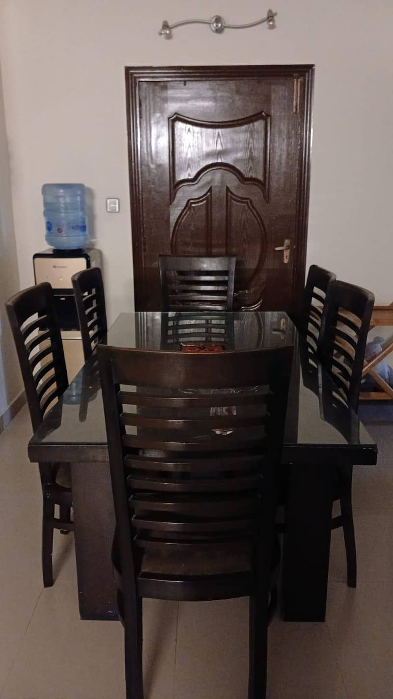 6 seater dining table 1
