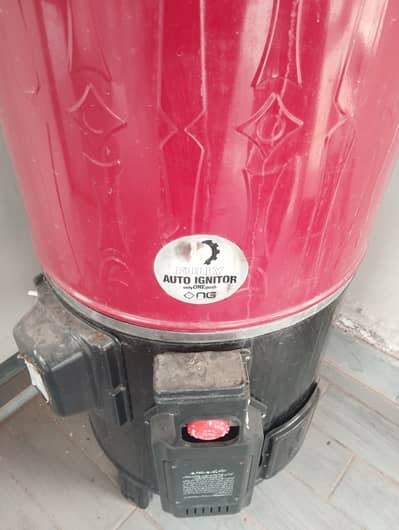 Nas gas geyser, very good condition, just used it for three months