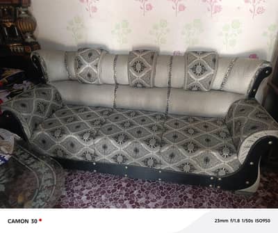 complete sofa set (3+2+1) for sale 10 by 10 condition