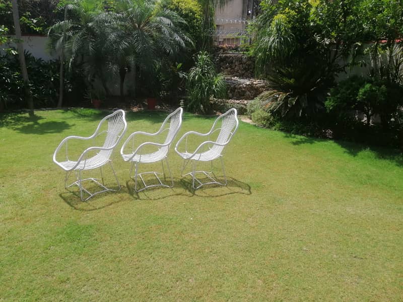 Square Plot For Sale 0