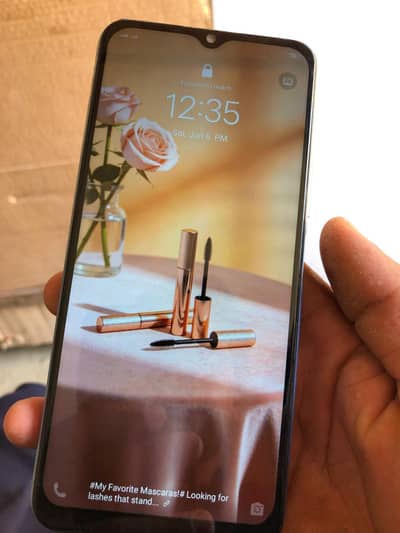 Vivo V20 (4/128) 15,999. Urgent sale