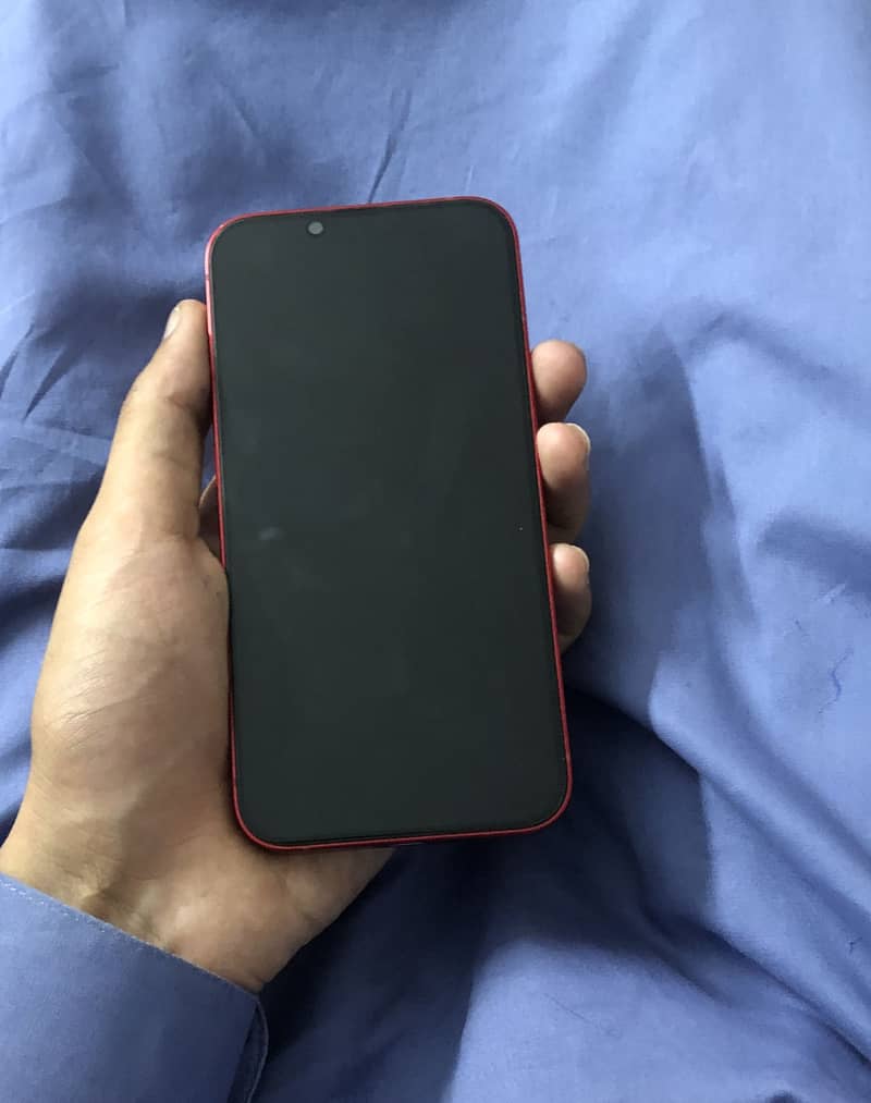 Apple iPhone 13 4