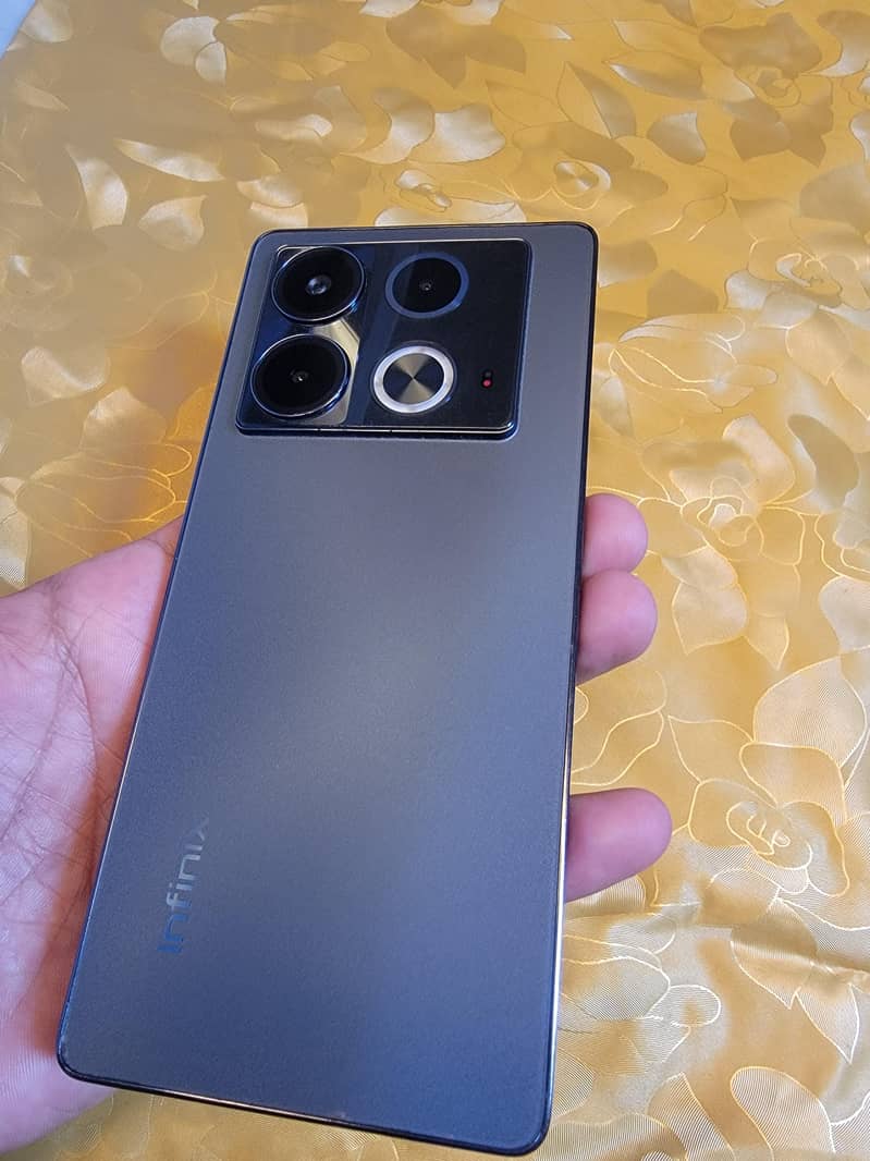 Infinix Note 40 1