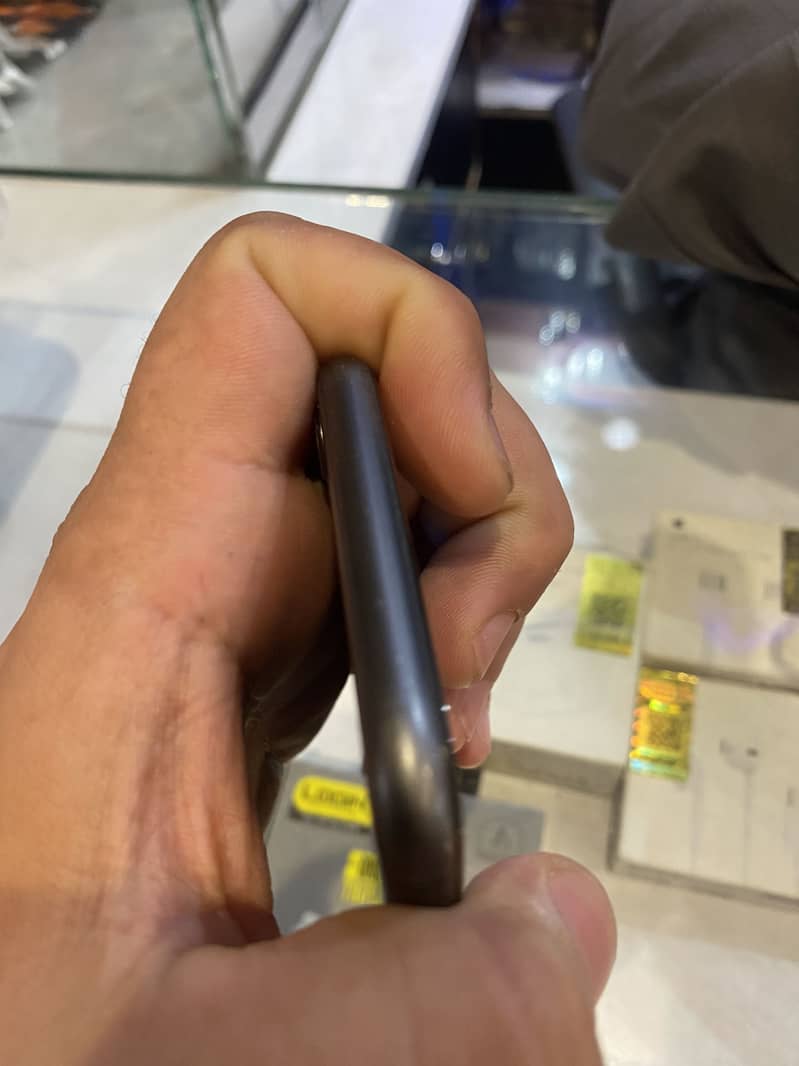 Apple iPhone 8 1