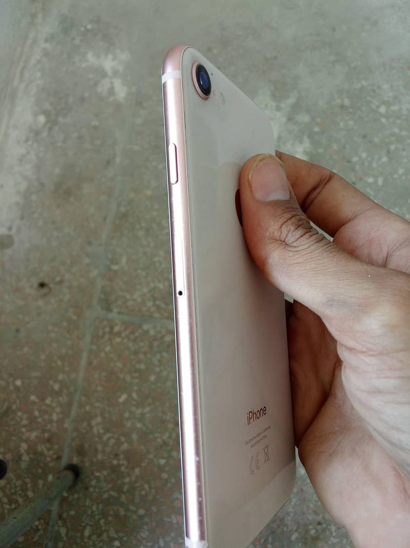 Apple iPhone 8 2