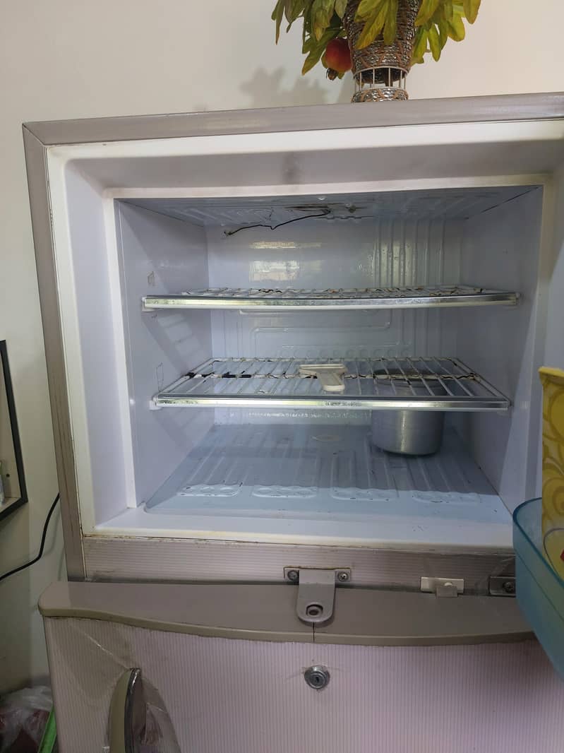 Refrigerator medium 1