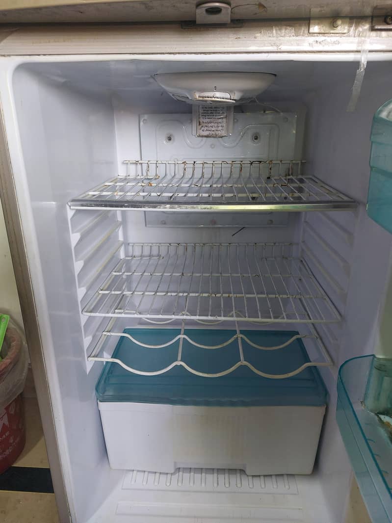 Refrigerator medium 3