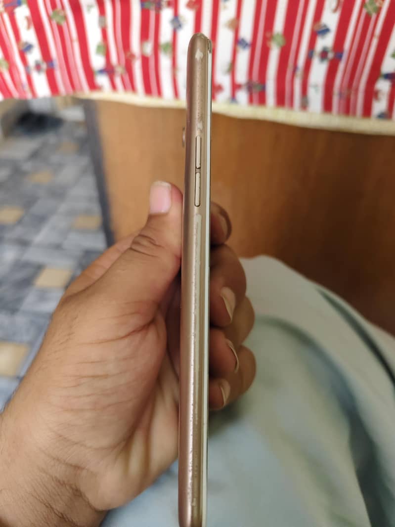 OPPO A83 1