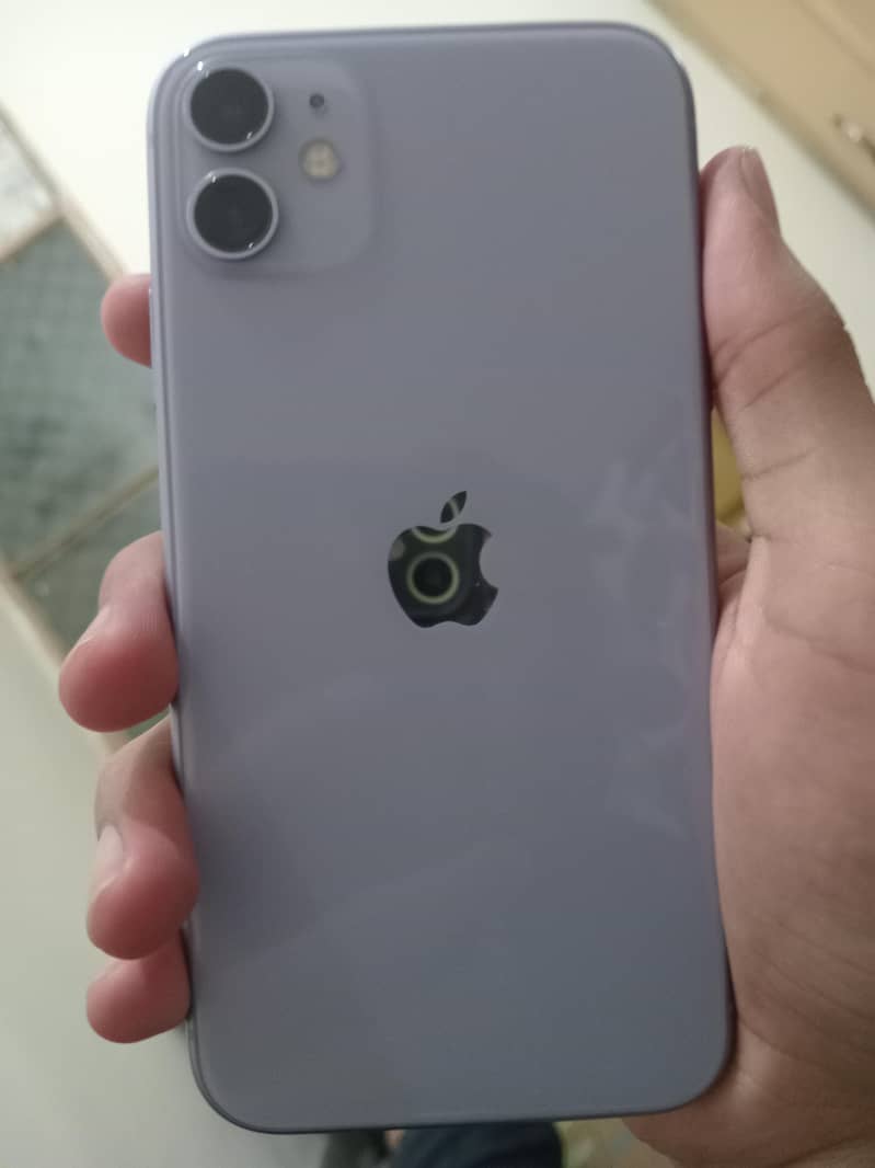 Apple iPhone 11 3